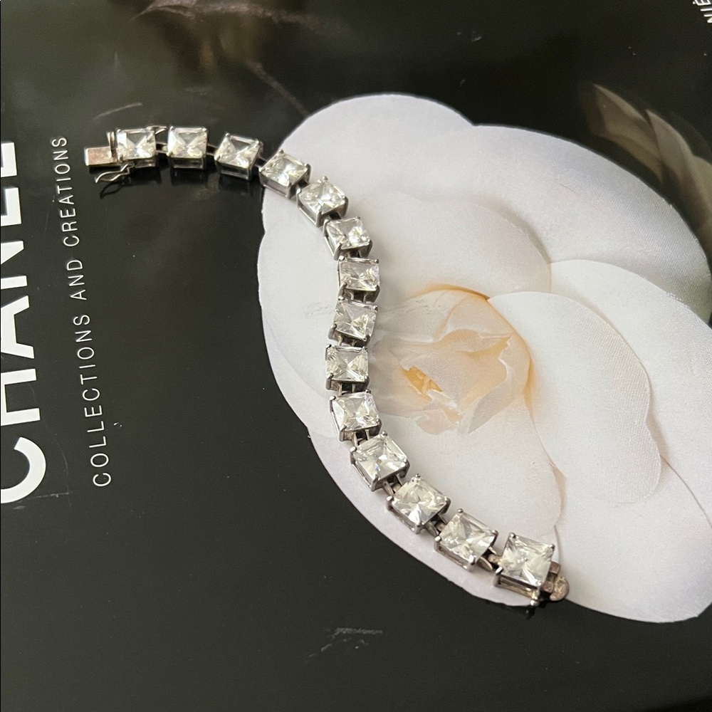 Lovely vintage sterling silver and cz stone bracelet.